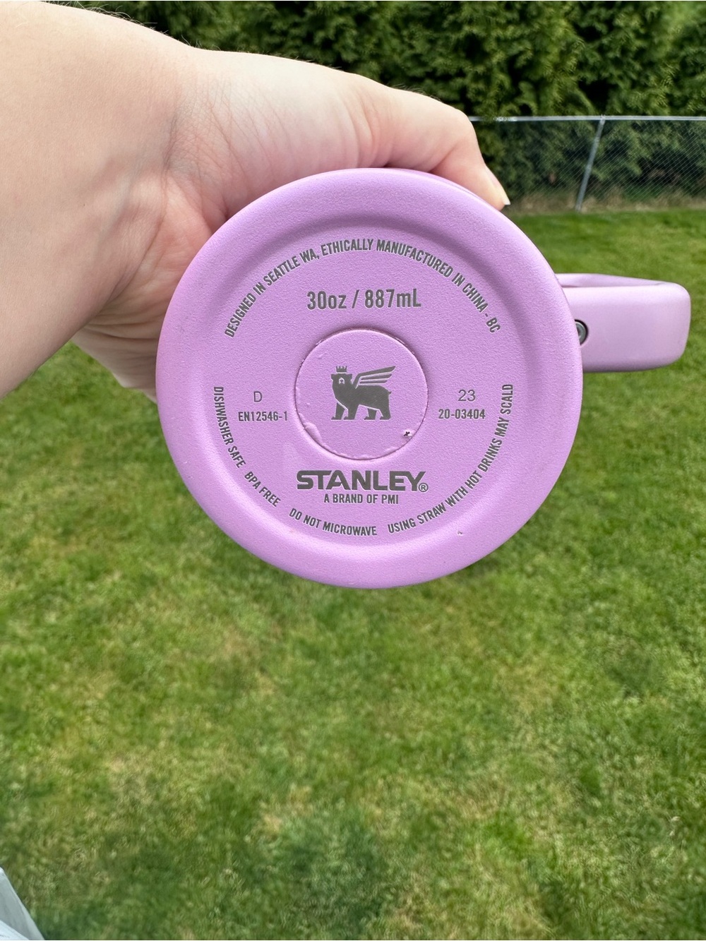 Stanley | "Lilac" Purple The Quencher H2.0 FlowState Water Bottle | Size 30 Oz - Picture 4 of 6